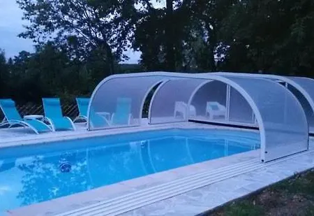 Le Manoir Des Turets Гостевой дом